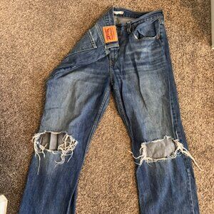 Levi's low Pro Mid-Rise 90's Jeans Straight Leg Distressed Jeans